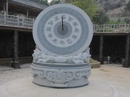 日晷雕塑
